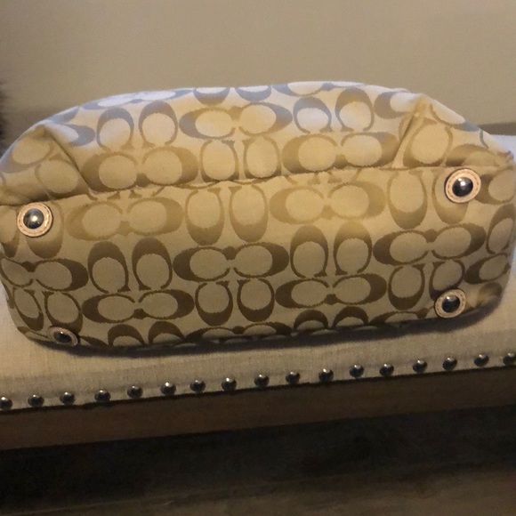 Coach purse - Picture 3 of 3